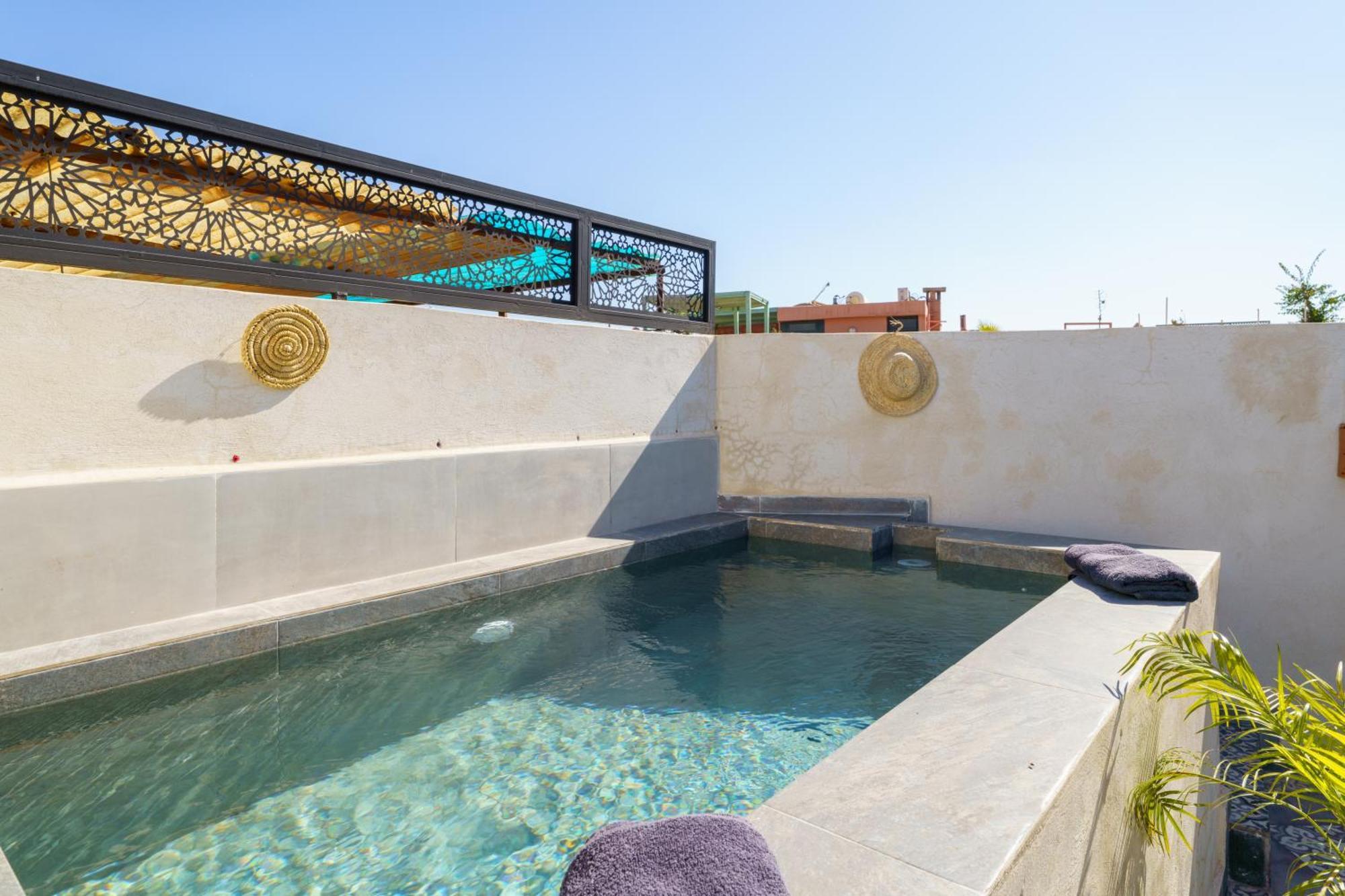 Riad 4 Chambres - Piscine & Petit Dejeuner Gratuit - Wifi Fibre Optique Marrakesh Bagian luar foto