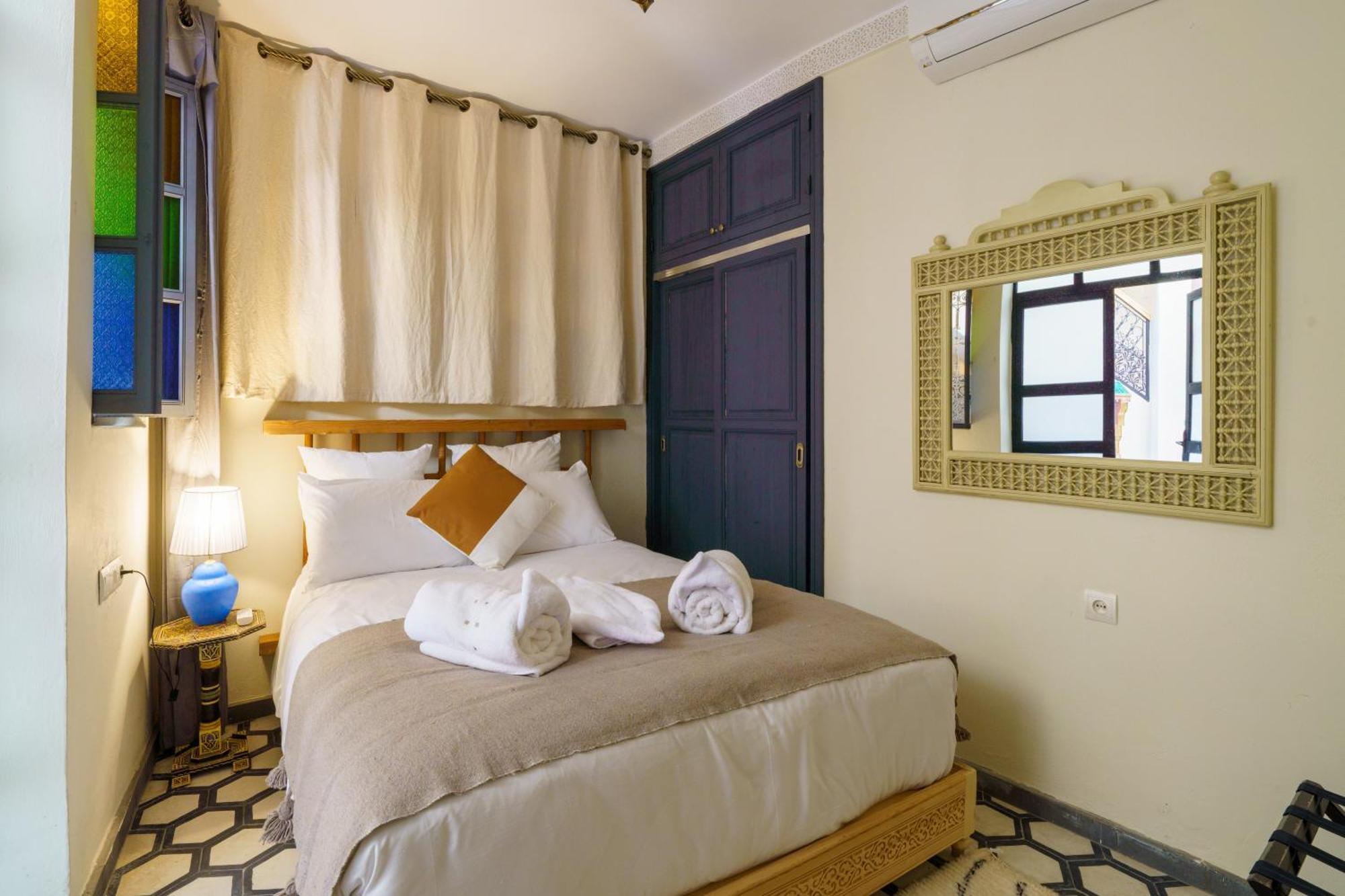 Riad 4 Chambres - Piscine & Petit Dejeuner Gratuit - Wifi Fibre Optique Marrakesh Bagian luar foto