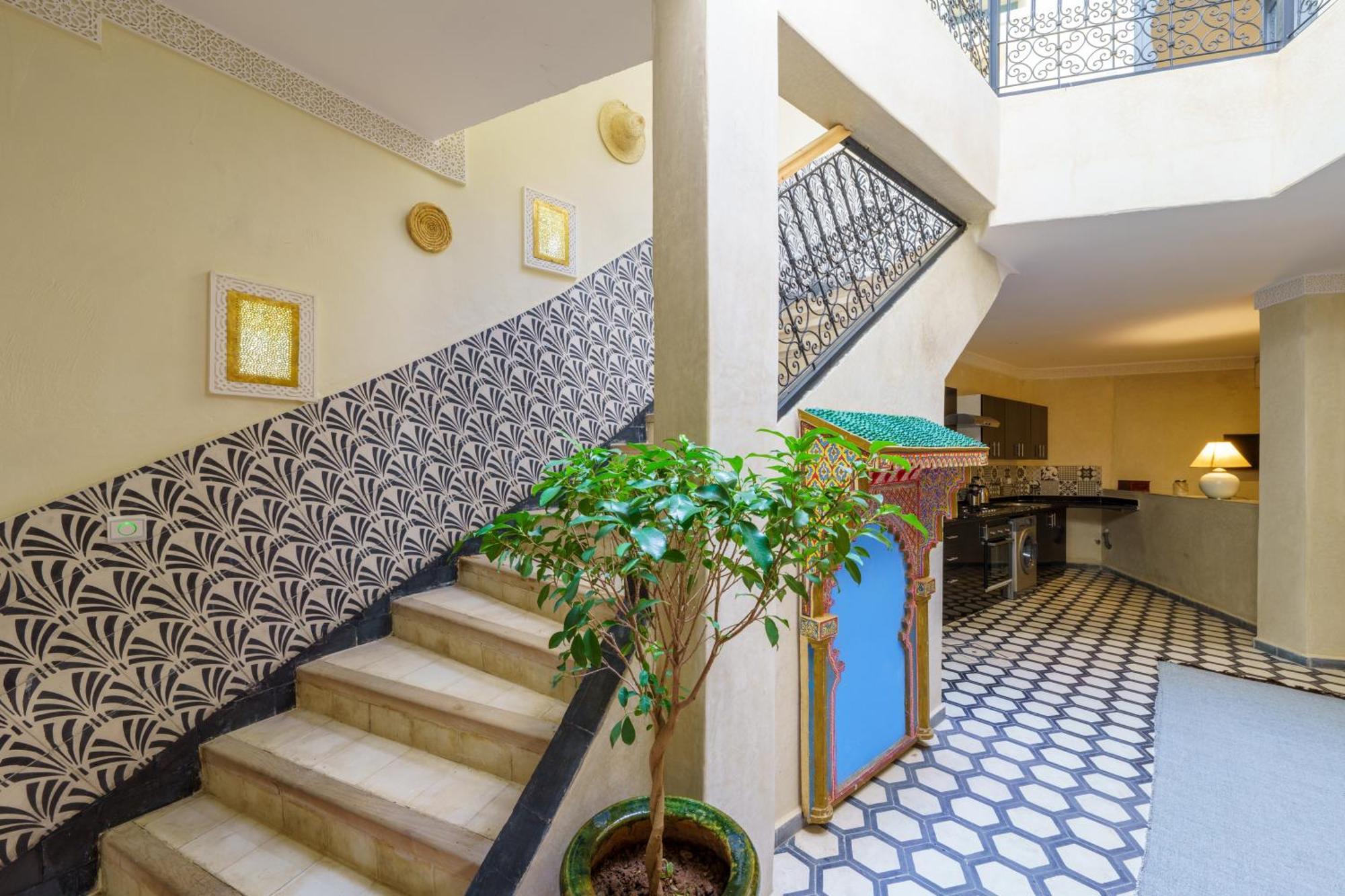 Riad 4 Chambres - Piscine & Petit Dejeuner Gratuit - Wifi Fibre Optique Marrakesh Bagian luar foto