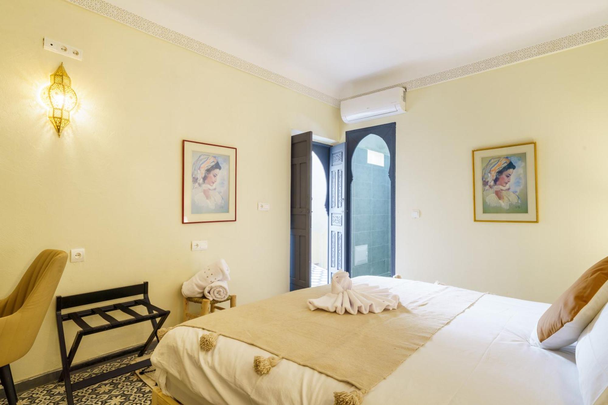 Riad 4 Chambres - Piscine & Petit Dejeuner Gratuit - Wifi Fibre Optique Marrakesh Bagian luar foto