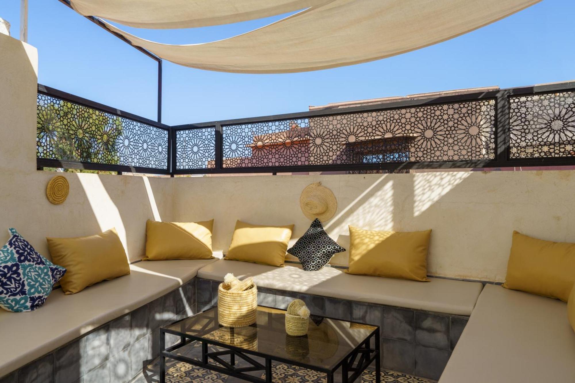 Riad 4 Chambres - Piscine & Petit Dejeuner Gratuit - Wifi Fibre Optique Marrakesh Bagian luar foto