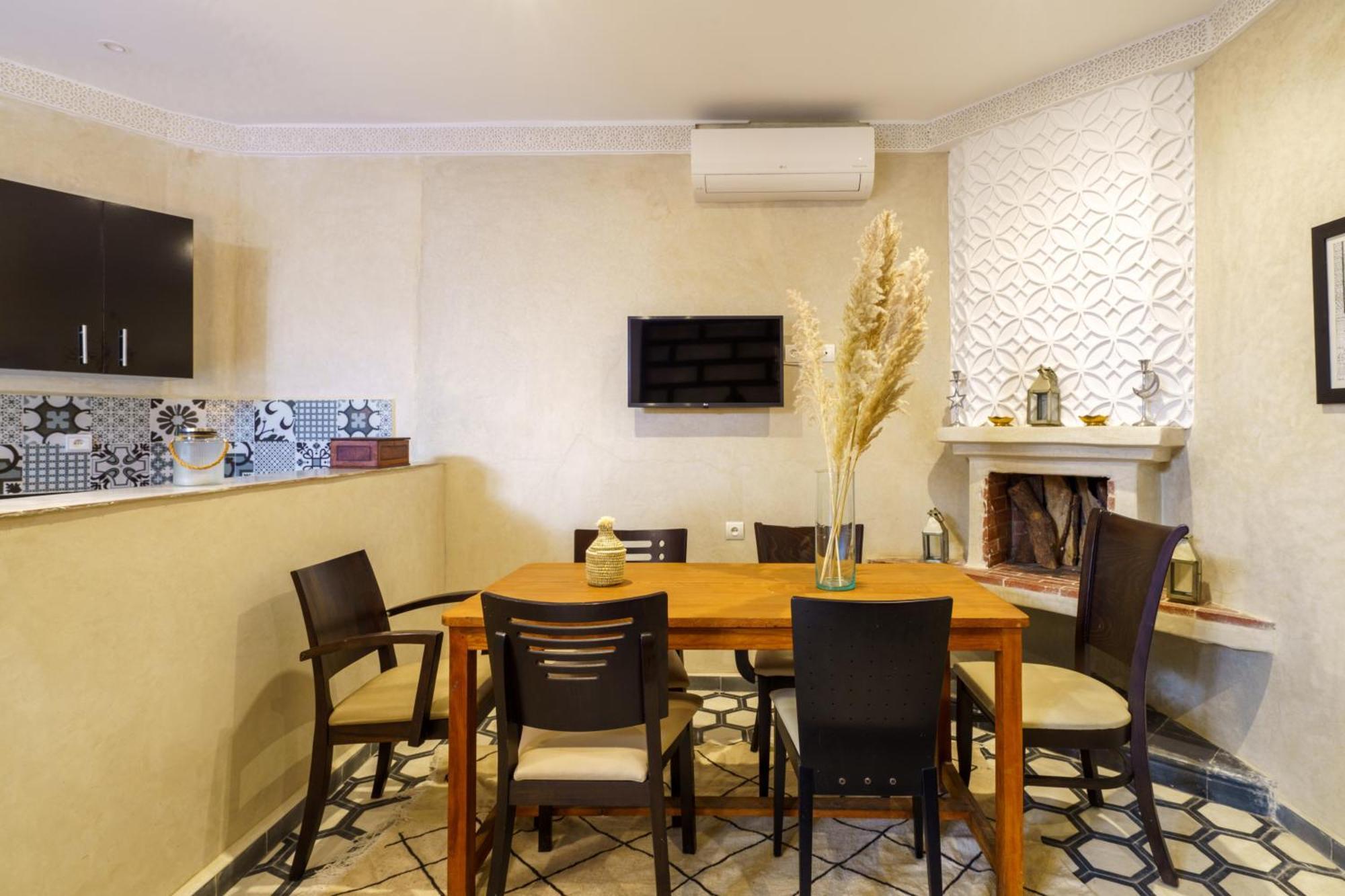 Riad 4 Chambres - Piscine & Petit Dejeuner Gratuit - Wifi Fibre Optique Marrakesh Bagian luar foto