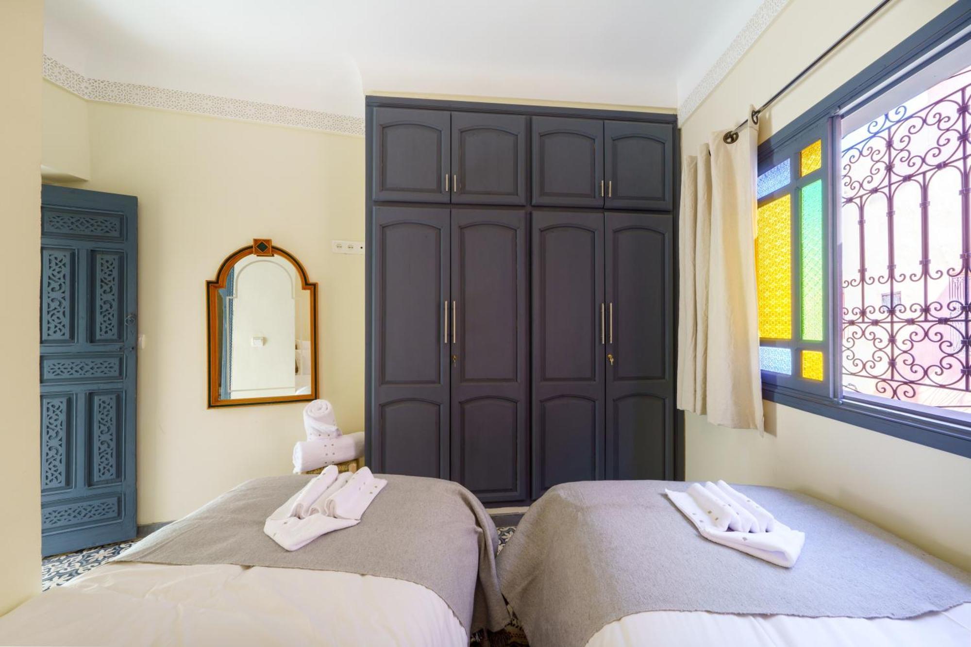 Riad 4 Chambres - Piscine & Petit Dejeuner Gratuit - Wifi Fibre Optique Marrakesh Bagian luar foto