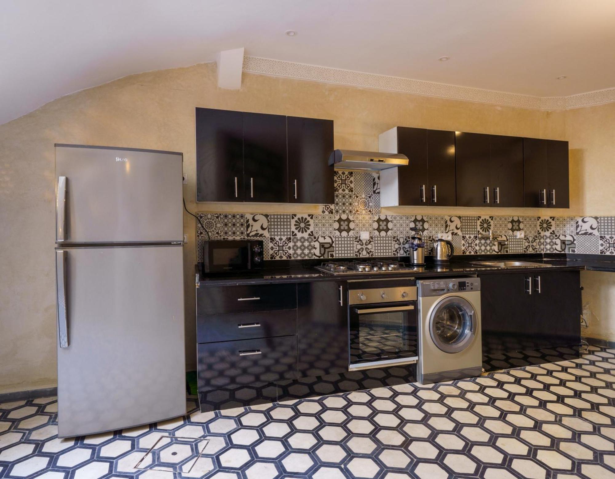 Riad 4 Chambres - Piscine & Petit Dejeuner Gratuit - Wifi Fibre Optique Marrakesh Bagian luar foto
